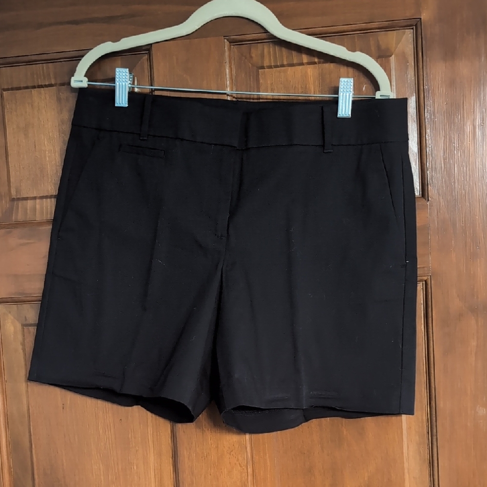 Ann Taylor Black Bermuda Shorts Lightweight Casual